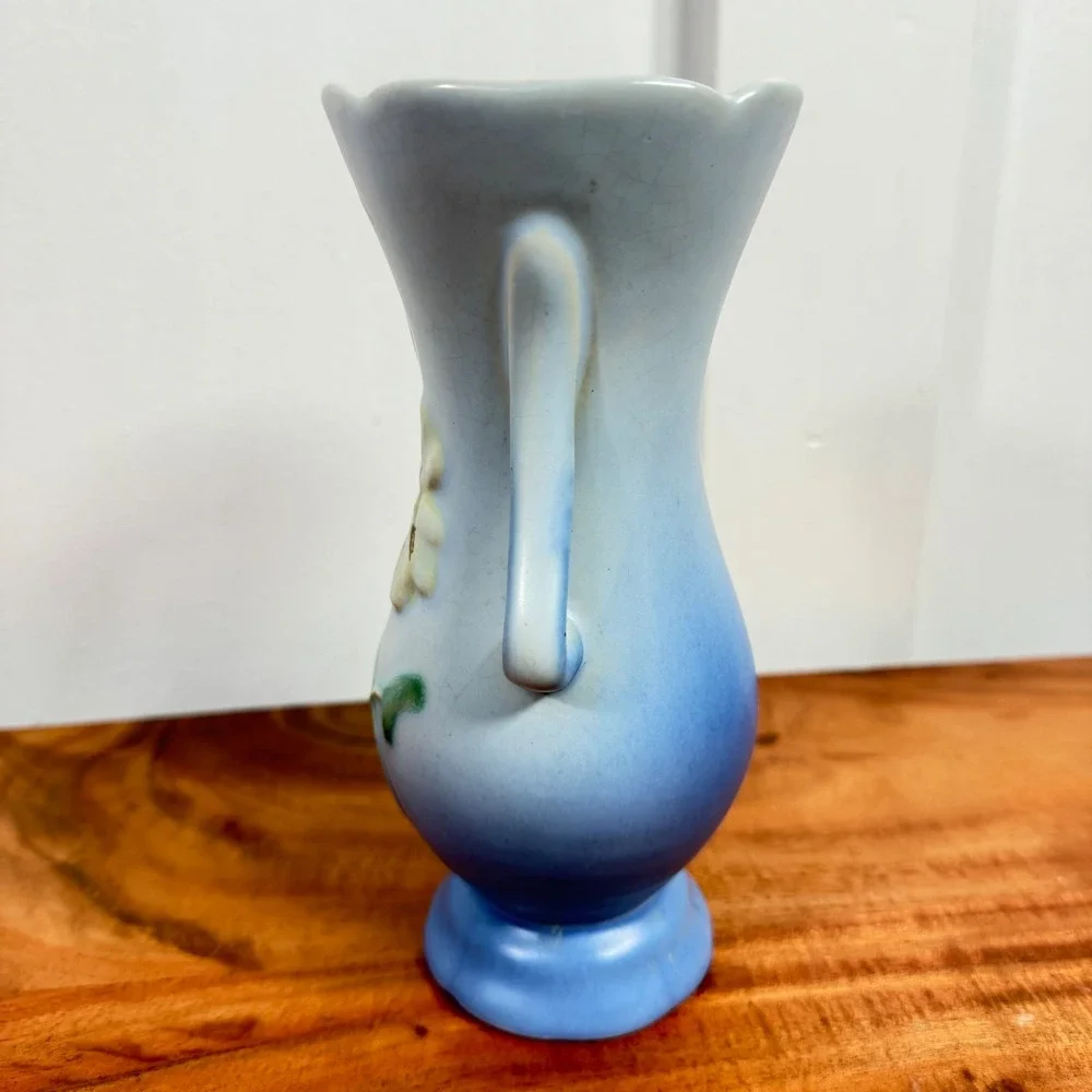 Vintage Weller Art Pottery Water Lily Blue Ombre Double Handle Vase L-2-8 1/2